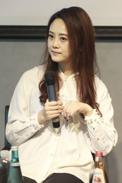 易小荷被誉为“体育界最有才情女记者”